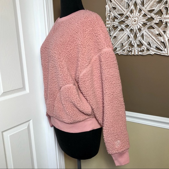 ⭐️ Victoria’s Secret PINK Sherpa Crew Sweatshirt in Damsel Pink EXTRA SMALL - Picture 11 of 16